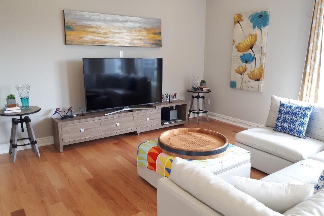 Photo of Livingroom in Fort Erie