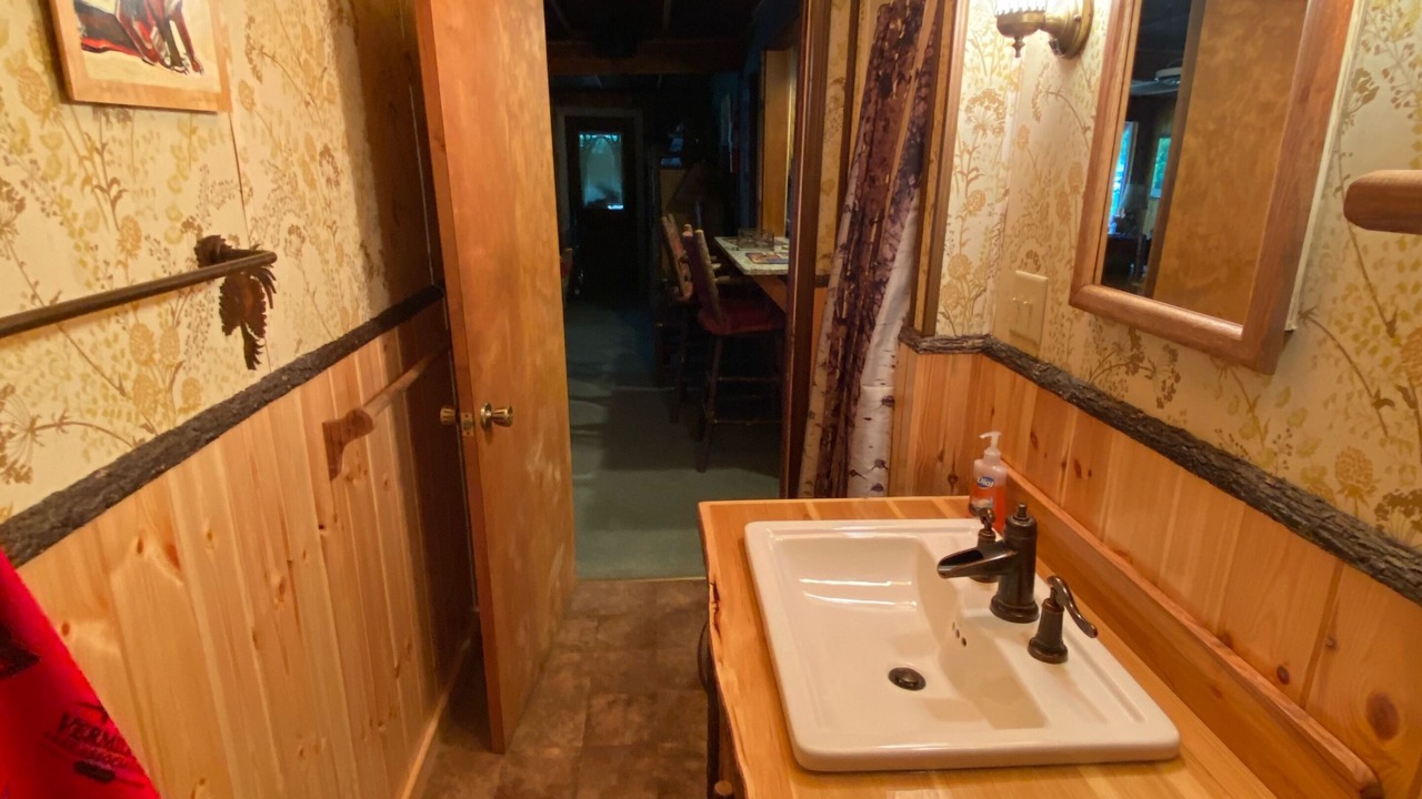 Photo of Bathroom in Cook