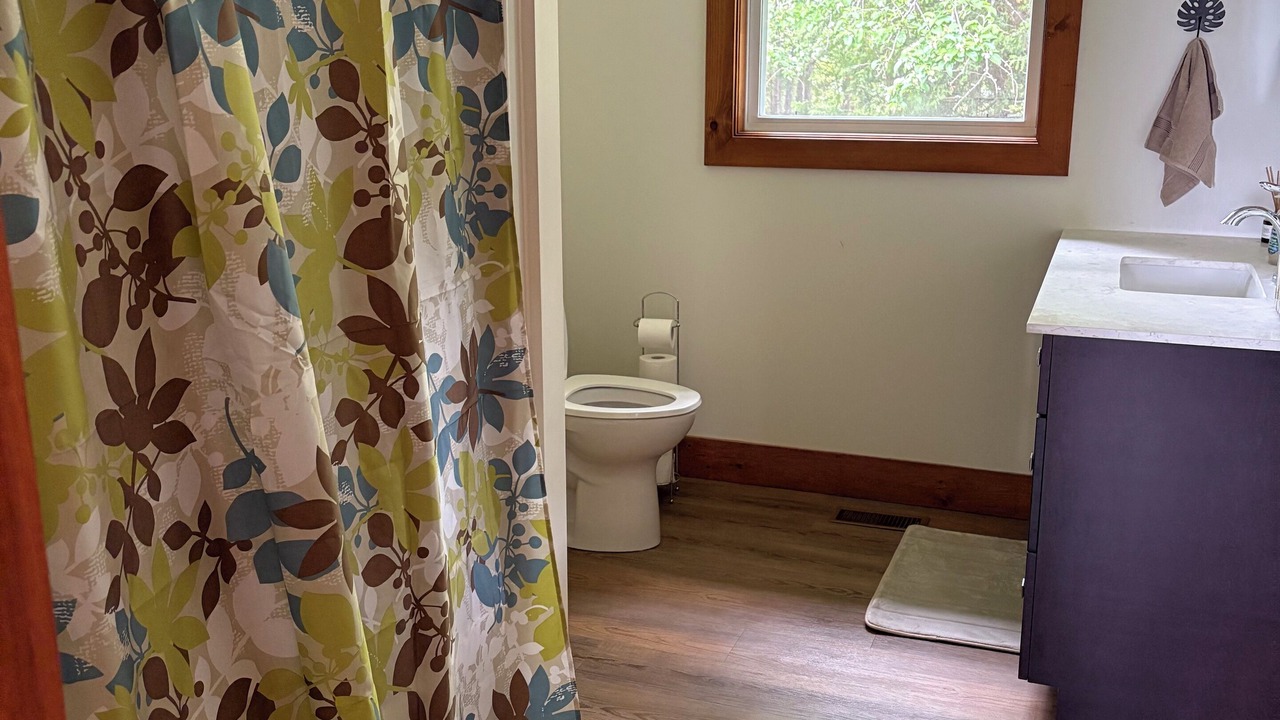 Photo of Bathroom in Tobermory