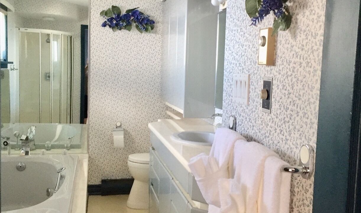 Photo of Bathroom in Leeds and the Thousand Islands