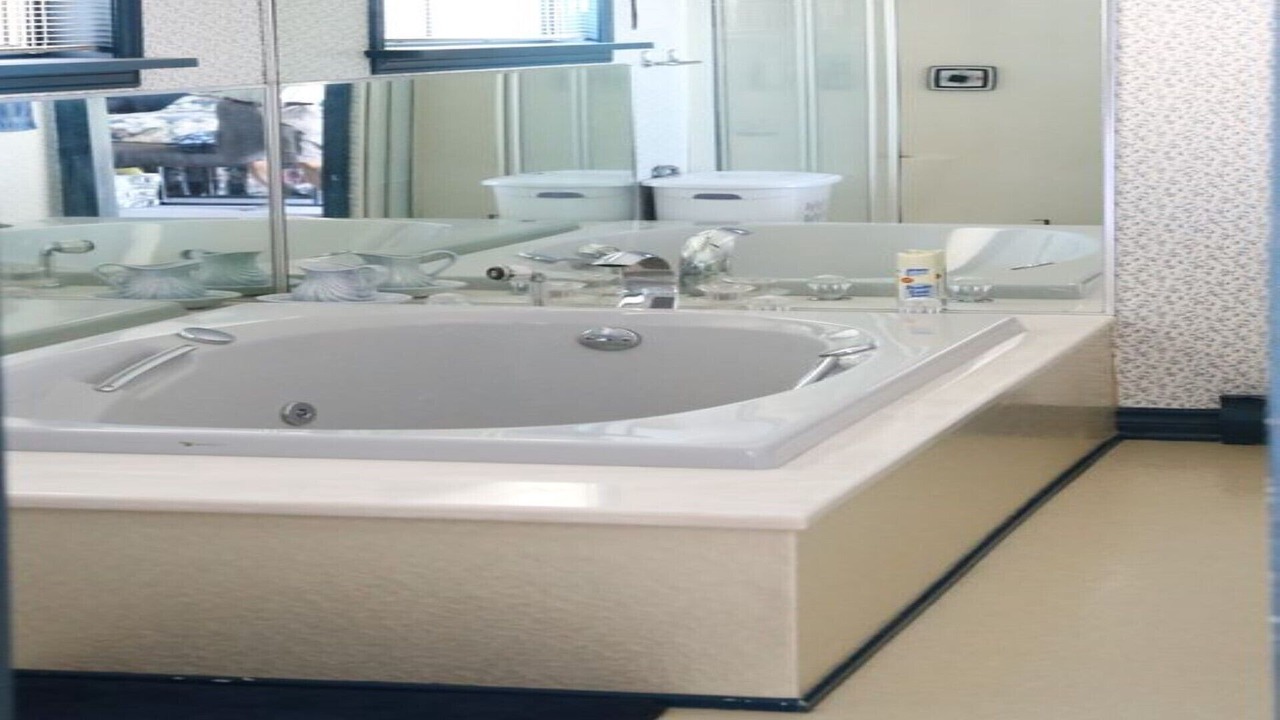 Photo of Bathroom in Leeds and the Thousand Islands