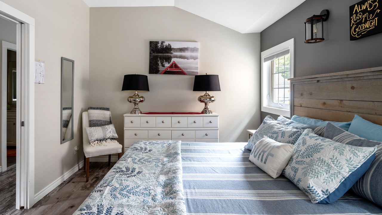 Photo of Bedroom in Crystal Beach