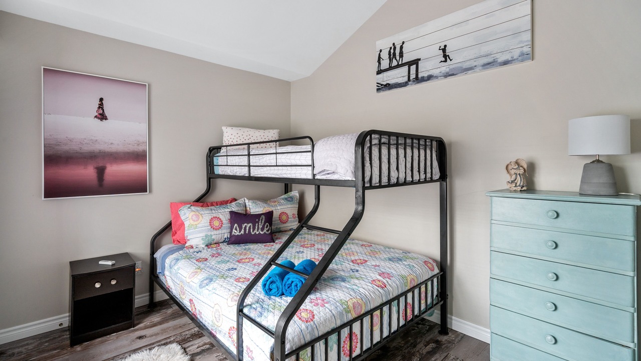 Photo of Bedroom in Crystal Beach
