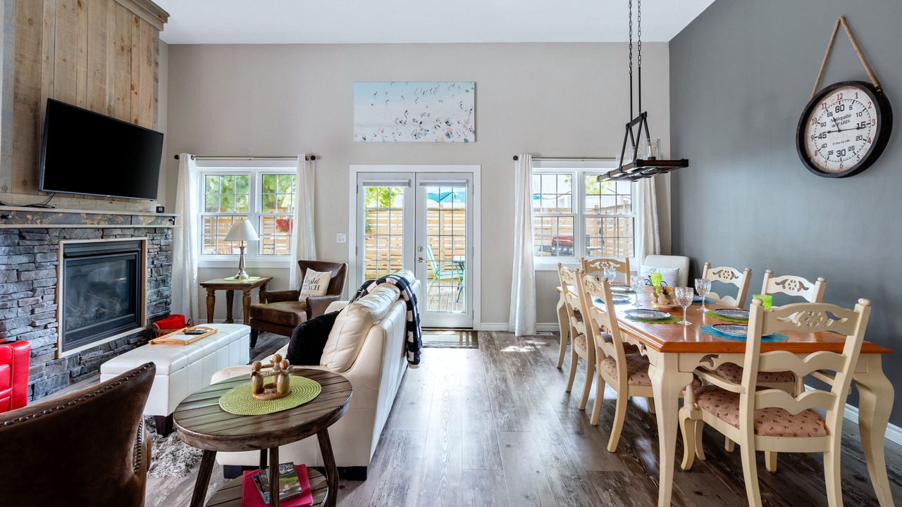 Photo of Livingroom in Crystal Beach
