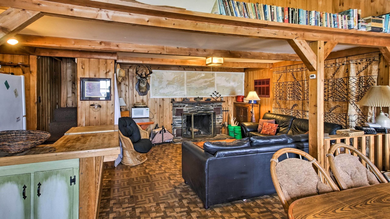 Photo of Livingroom in International Falls