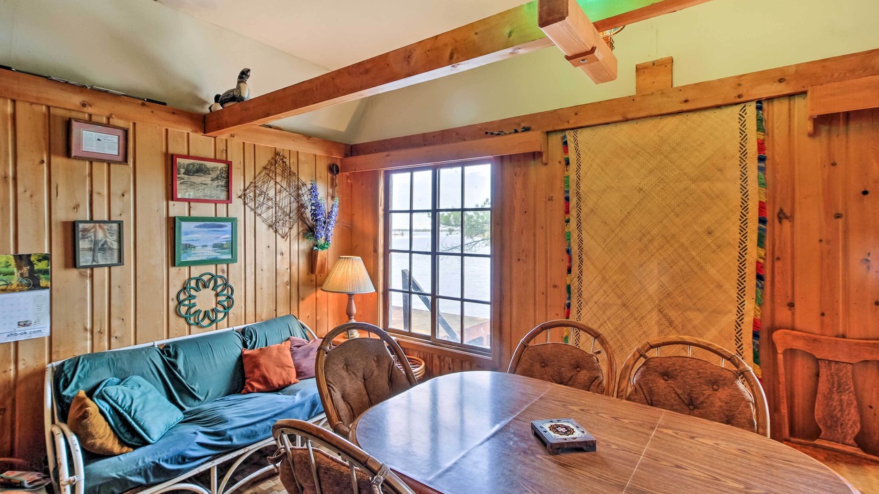 Photo of Livingroom in International Falls
