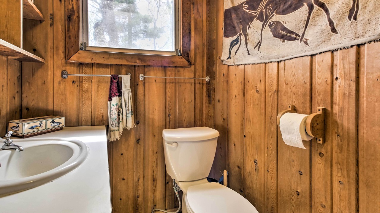 Photo of Bathroom in International Falls