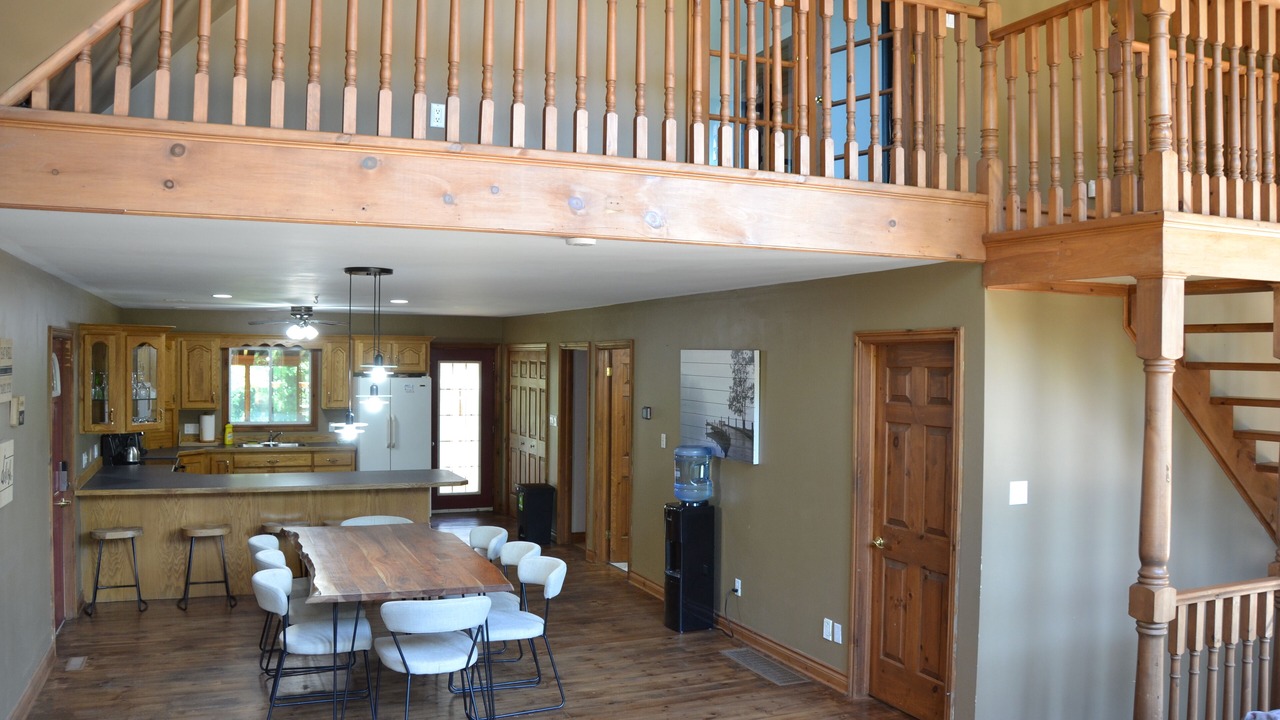 Photo of Livingroom in Central Huron