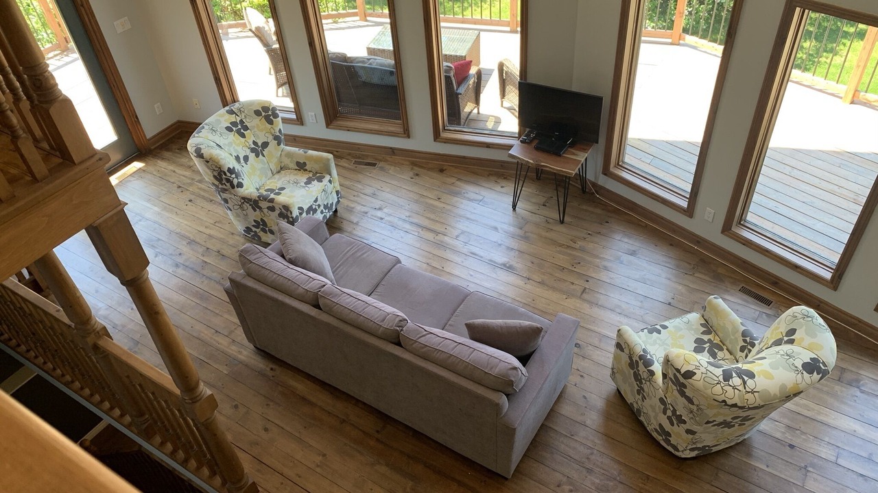 Photo of Livingroom in Central Huron