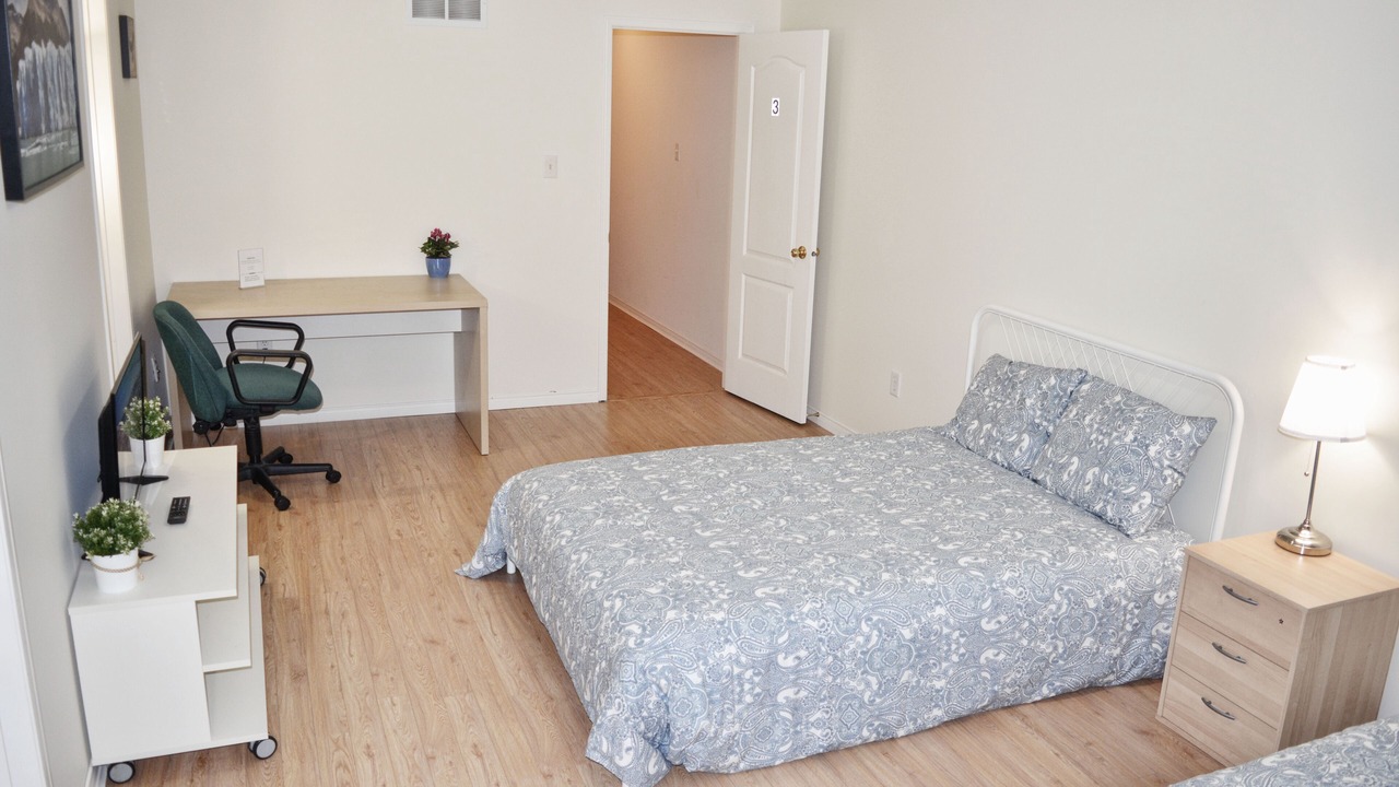 Photo of Bedroom in Village at York University