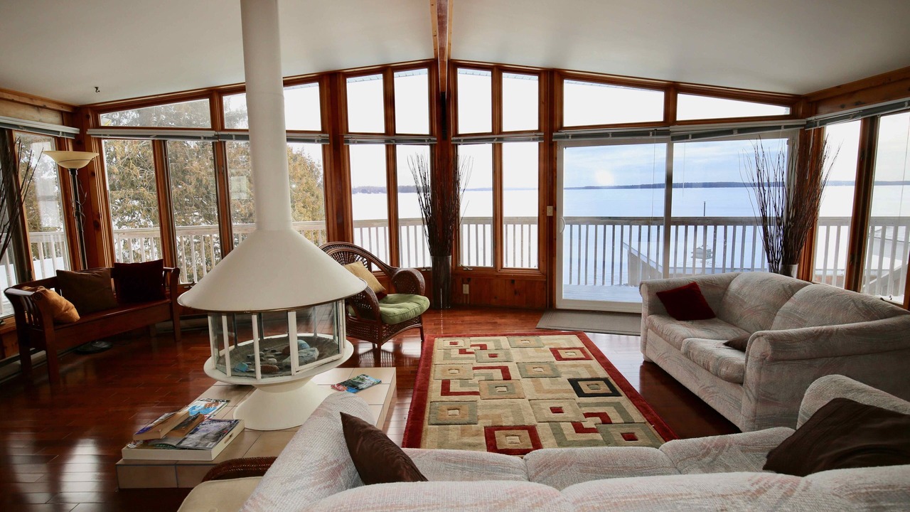 Photo of Livingroom in Kawartha Lakes