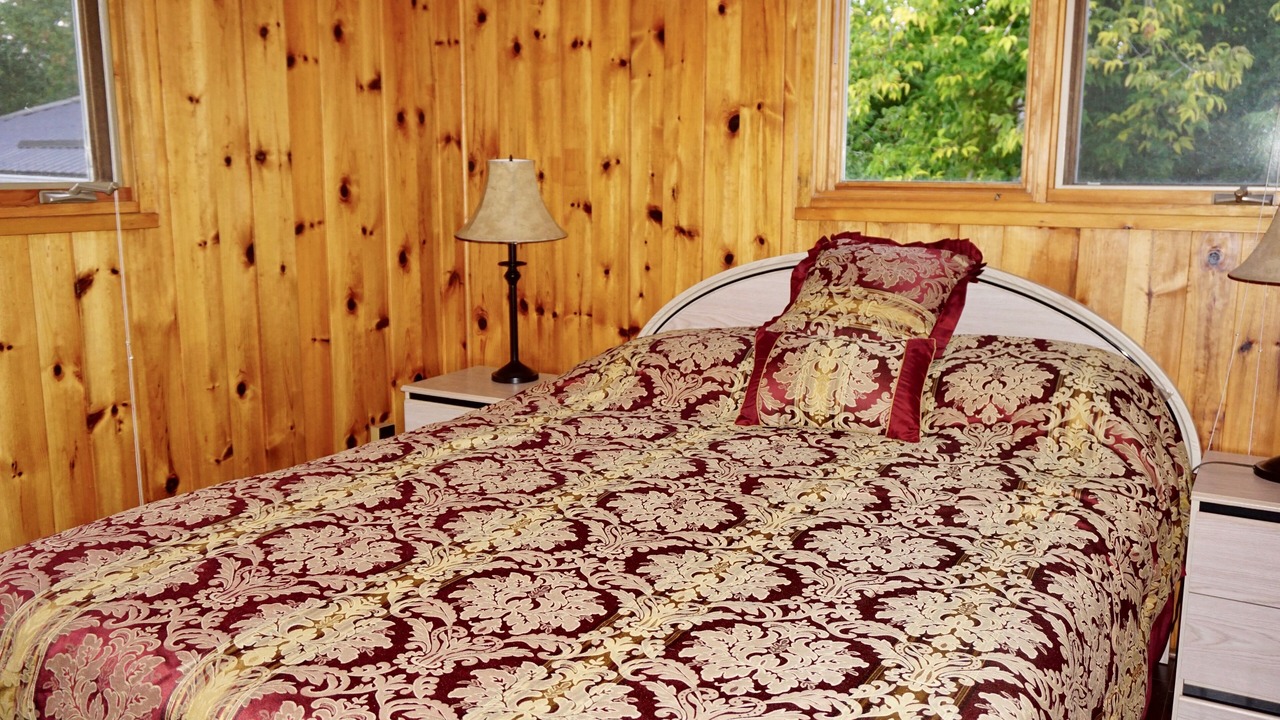Photo of Bedroom in Kawartha Lakes