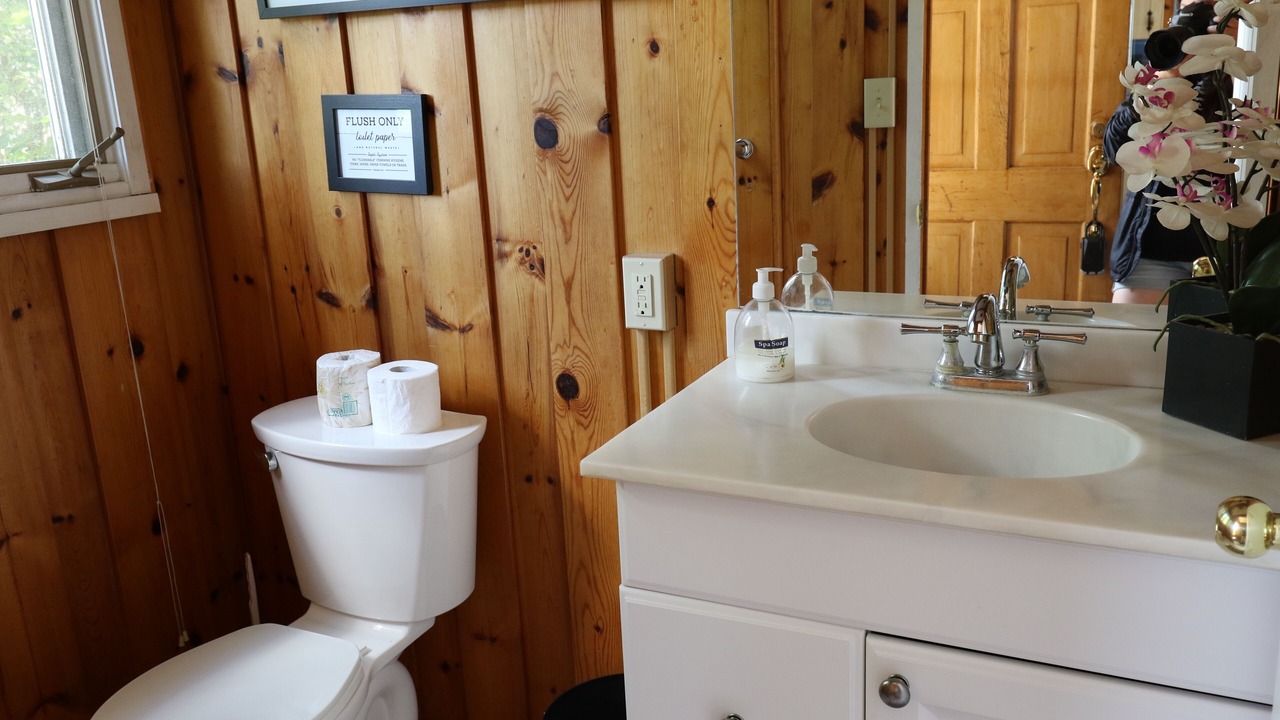 Photo of Bathroom in Kawartha Lakes