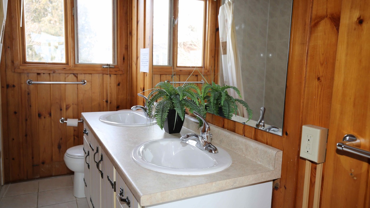 Photo of Bathroom in Kawartha Lakes