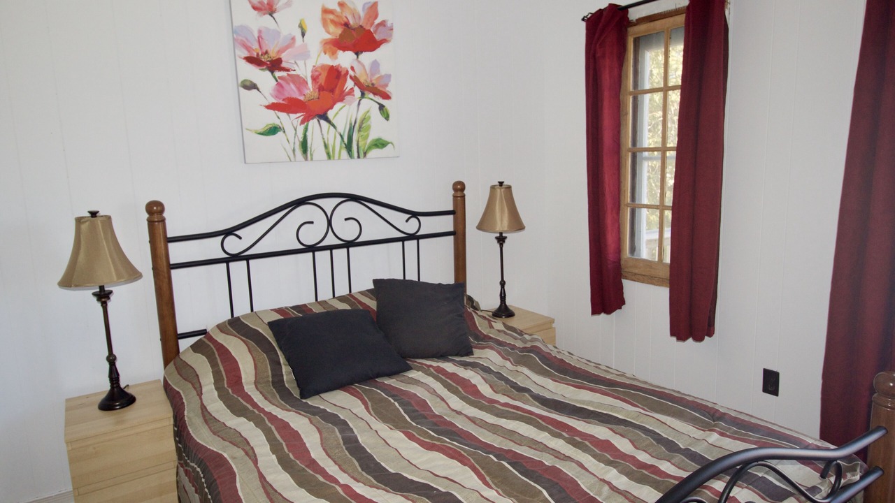 Photo of Bedroom in Kawartha Lakes