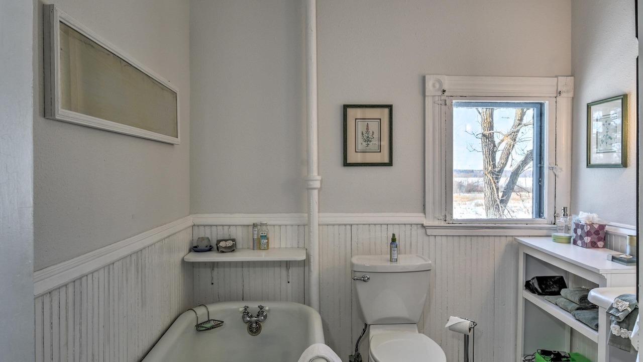 Photo of Bathroom in Backus
