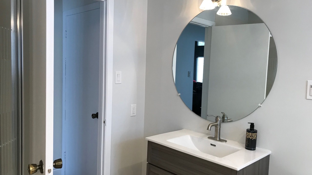 Photo of Bathroom in Cumberland Beach