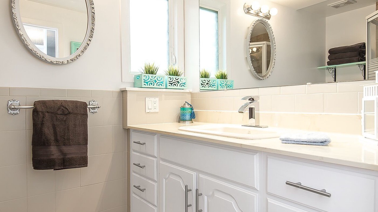 Photo of Bathroom in Wainfleet