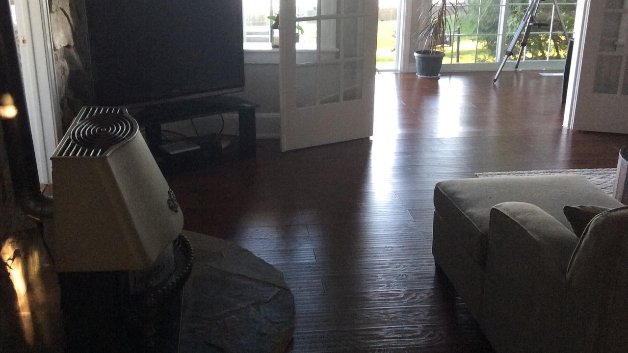 Photo of Livingroom in Town of Essex