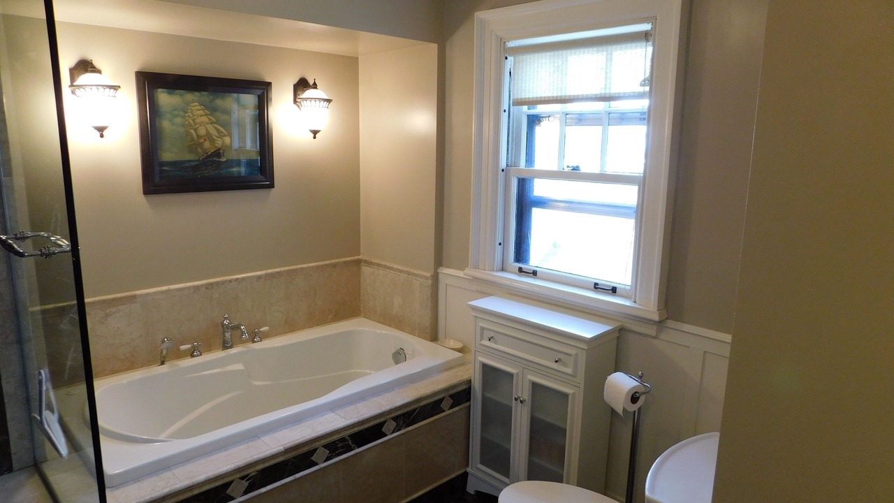 Photo of Bathroom in Congdon Park