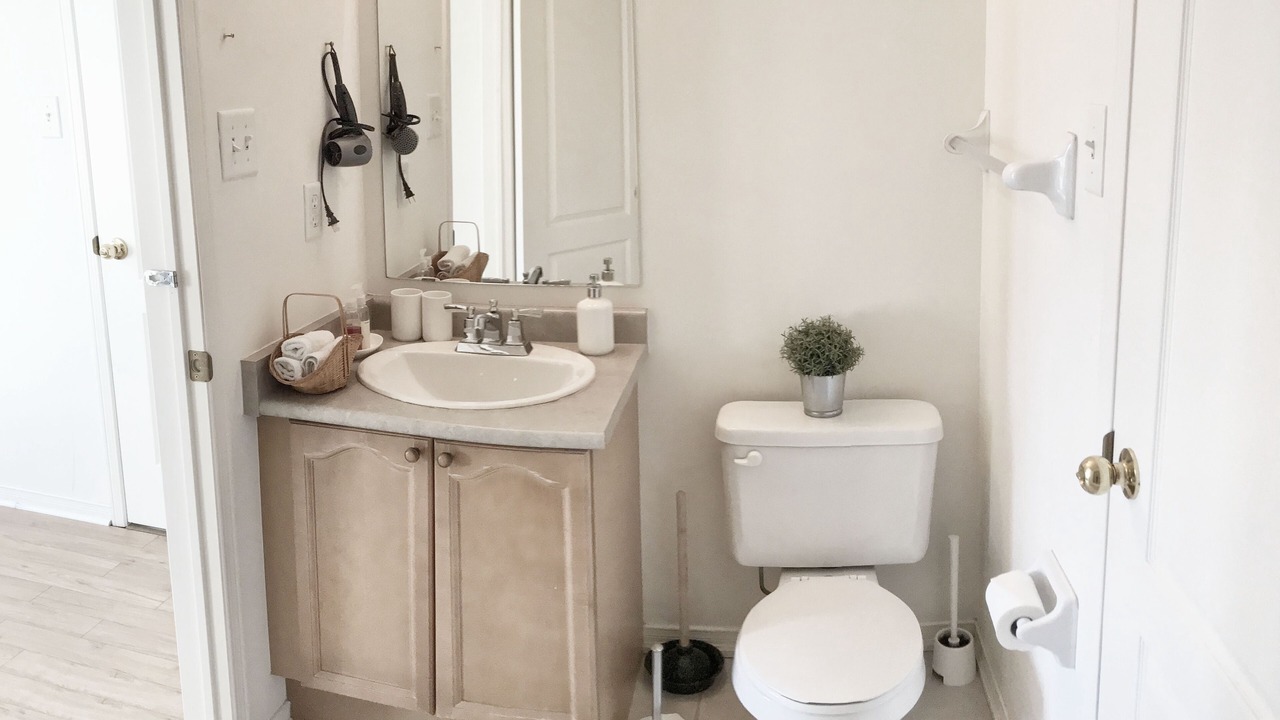 Photo of Bathroom in Village at York University