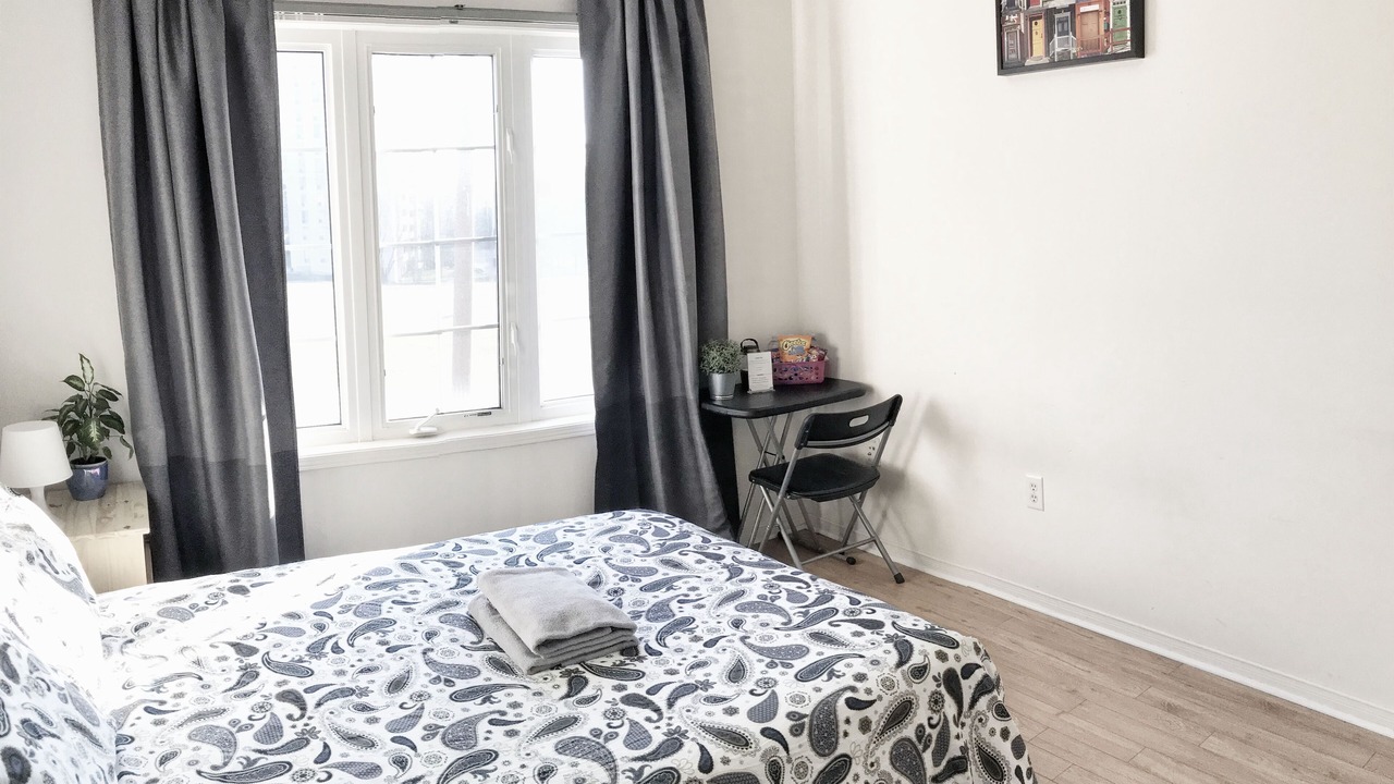 Photo of Bedroom in Village at York University