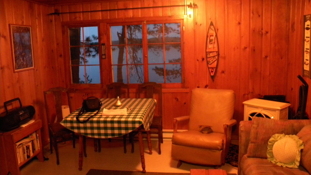 Photo of Livingroom in Crane Lake