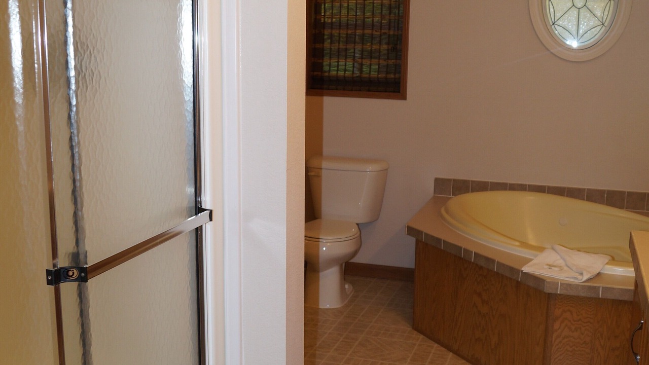Photo of Bathroom in Deerwood
