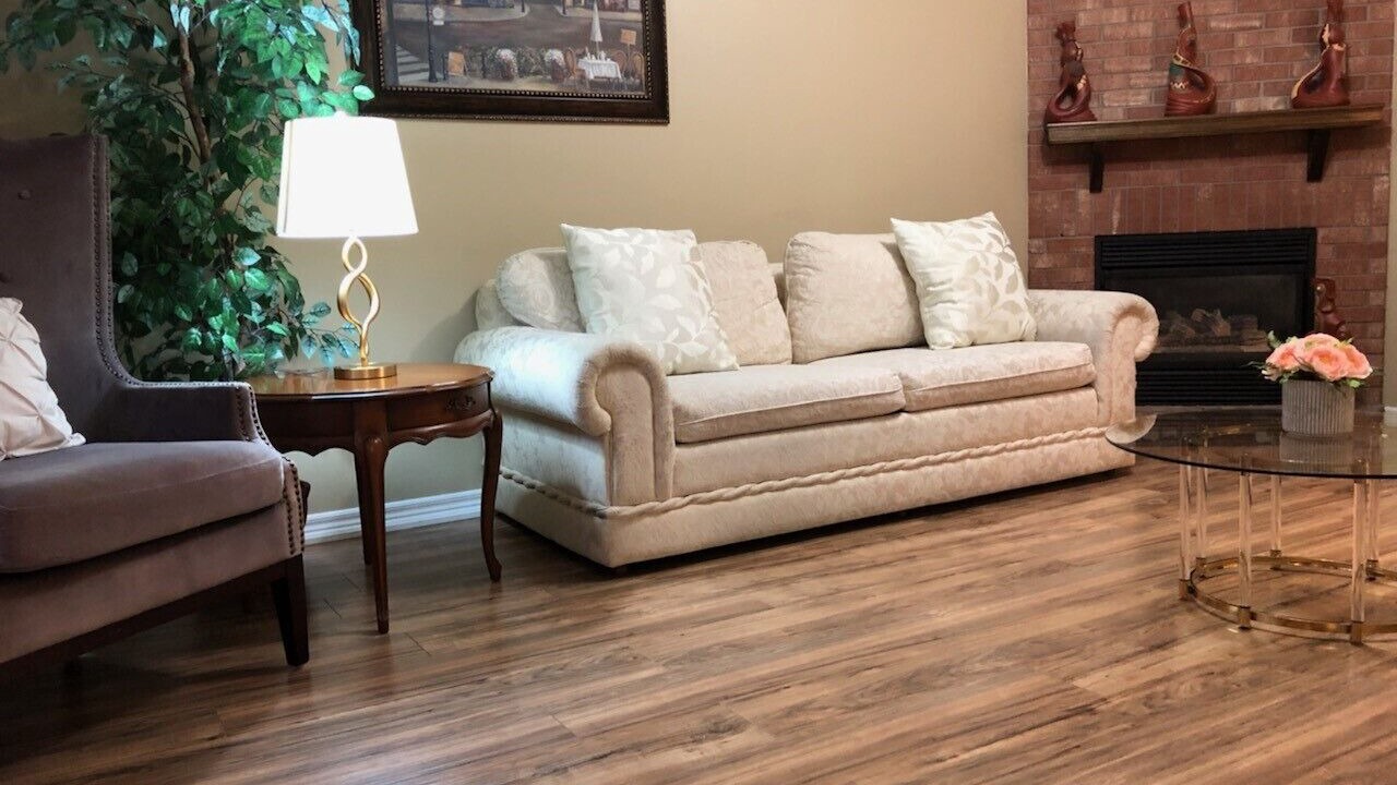 Photo of Livingroom in East Credit