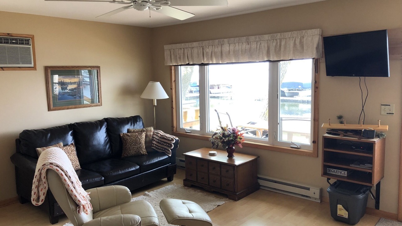 Photo of Livingroom in Miltona
