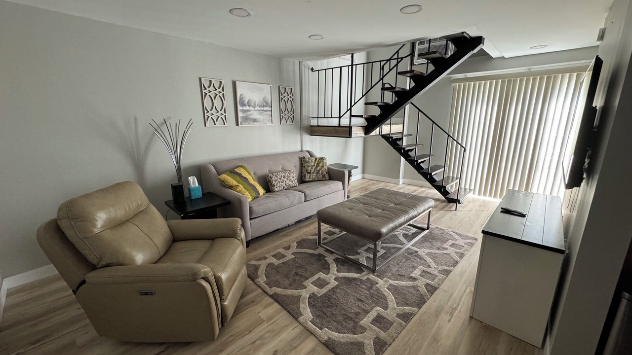 Photo of Livingroom in East Bloomington