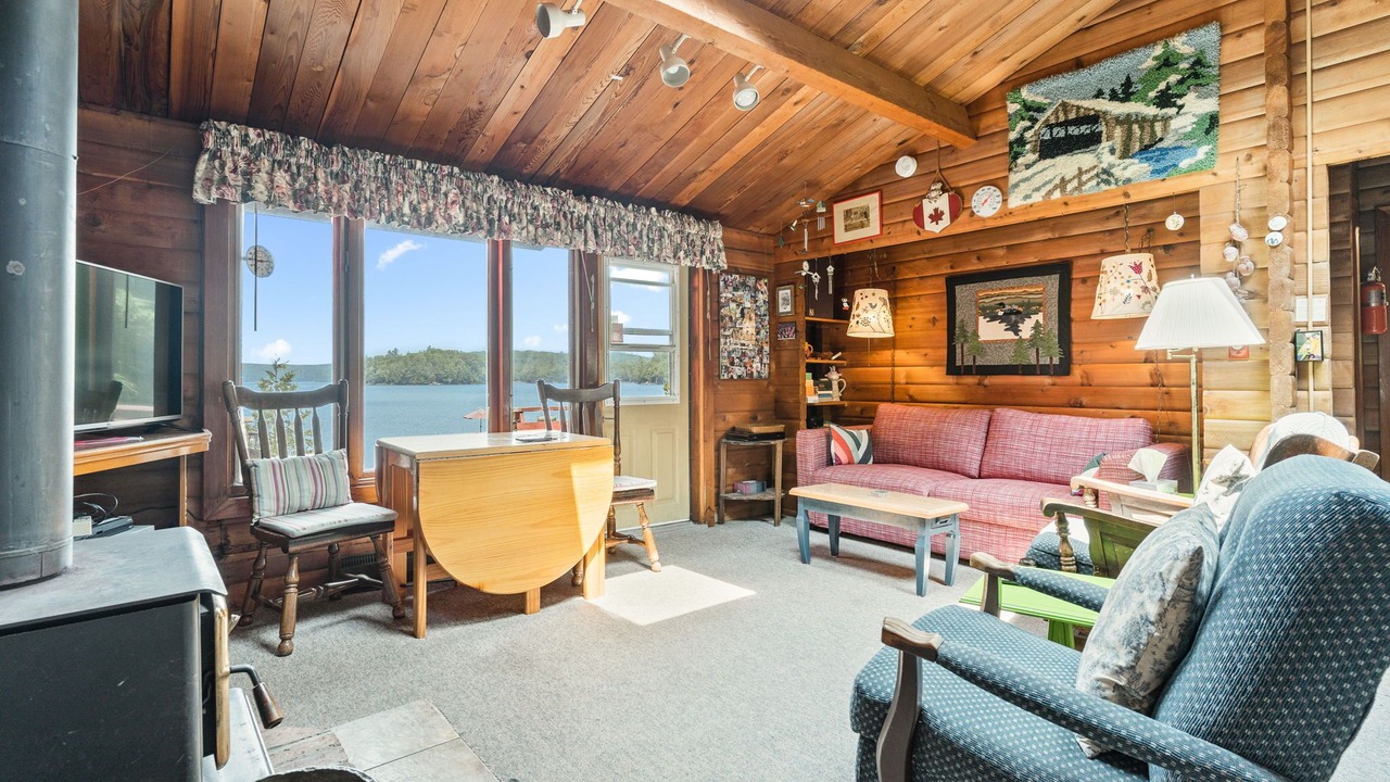 Photo of Livingroom in Minden Hills