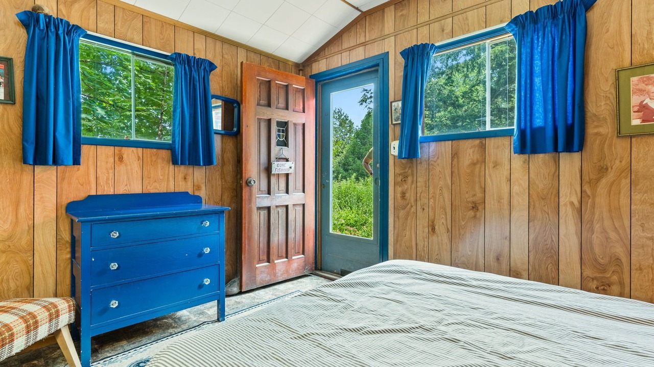 Photo of Bedroom in Minden Hills