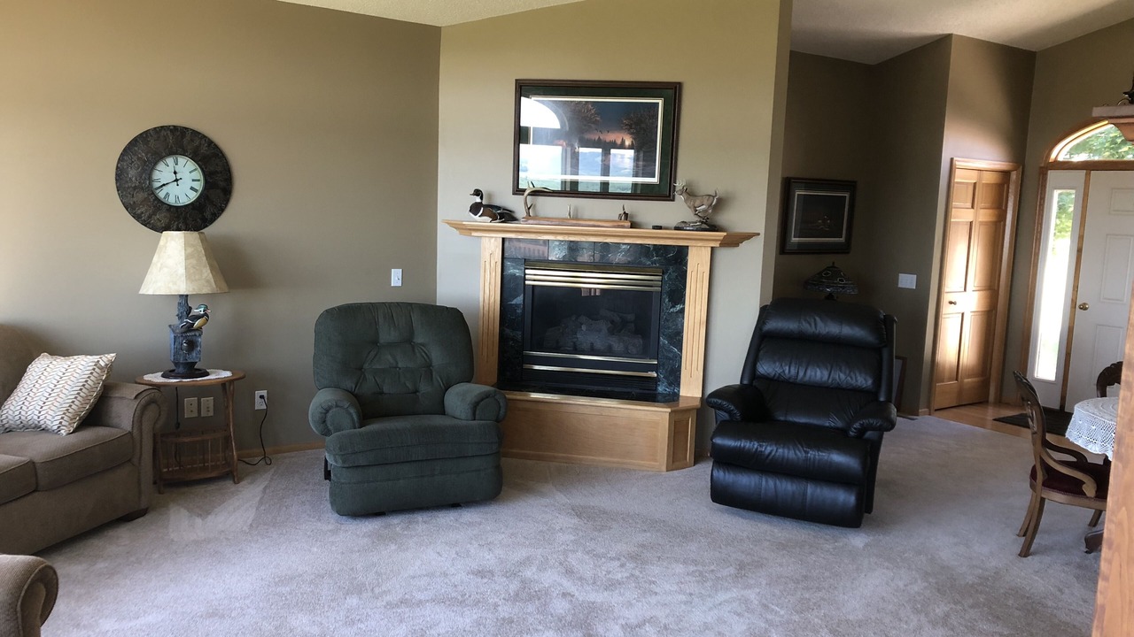 Photo of Livingroom in Reads Landing