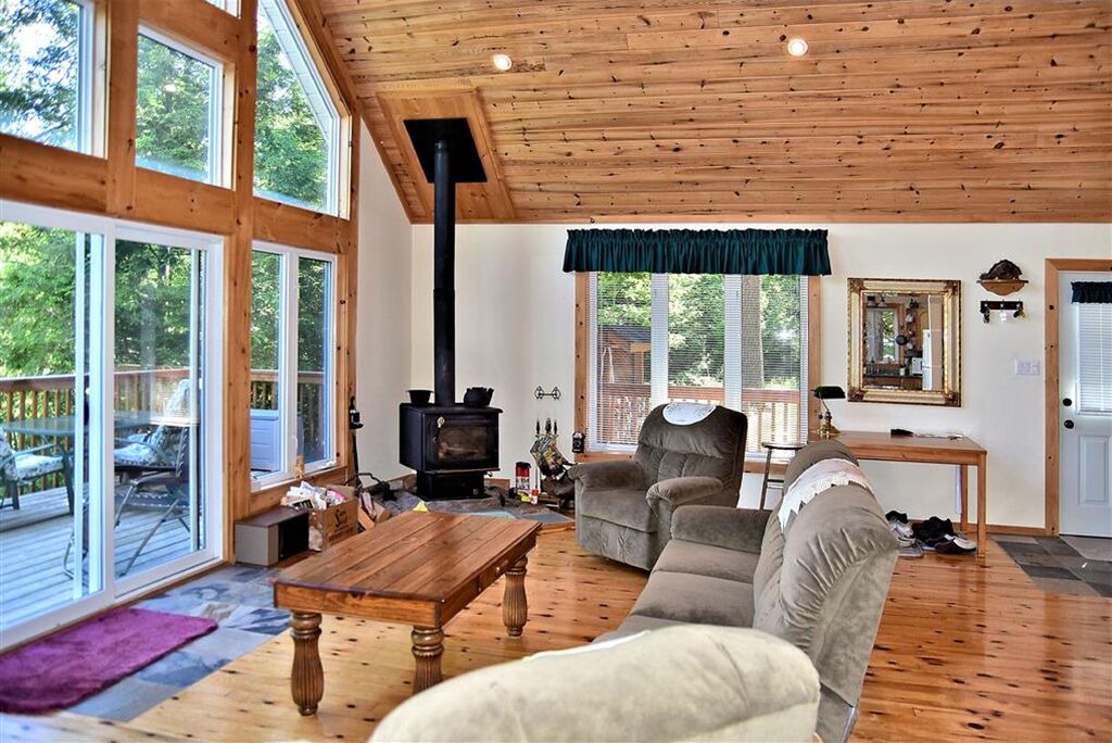 Photo of Livingroom in Trent Lakes