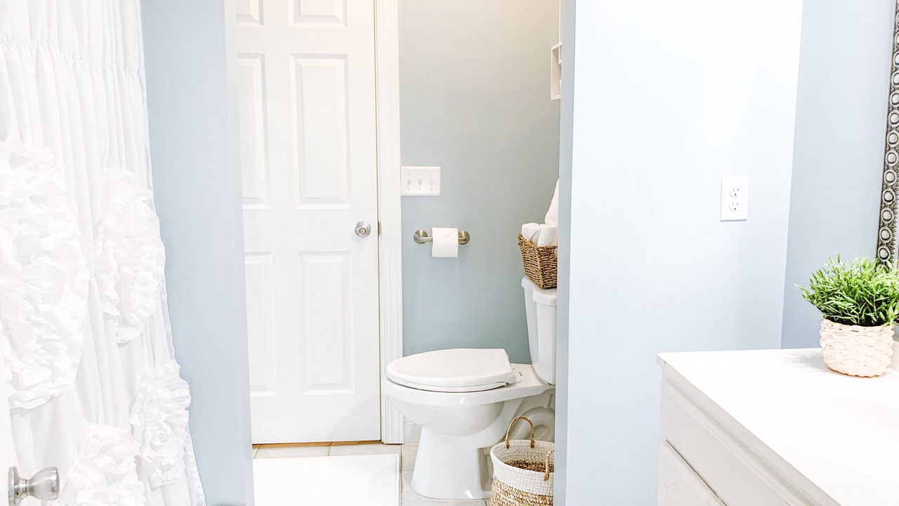 Photo of Bathroom in Audubon Park