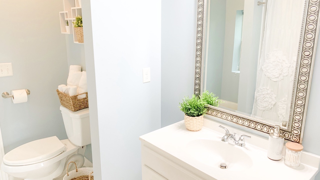 Photo of Bathroom in Audubon Park