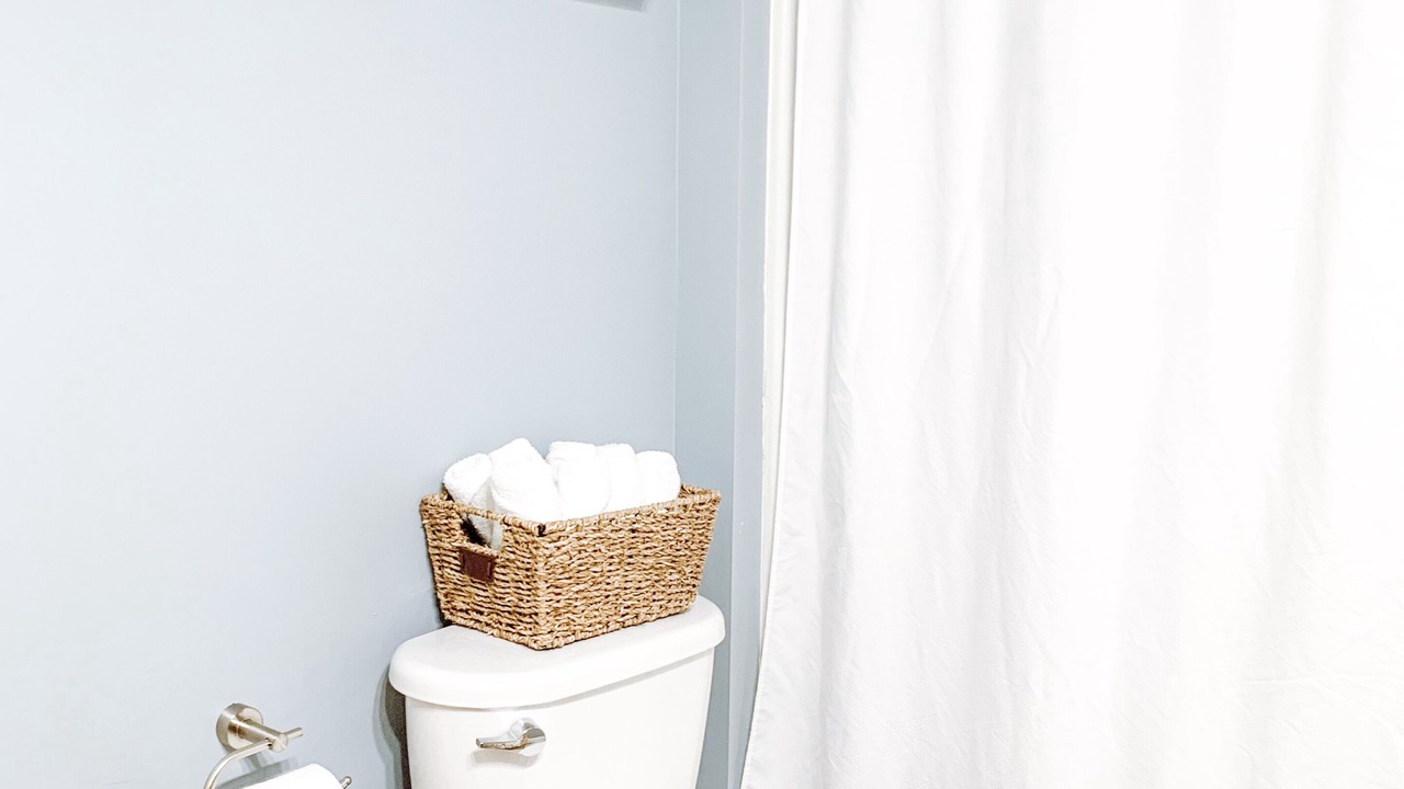 Photo of Bathroom in Audubon Park