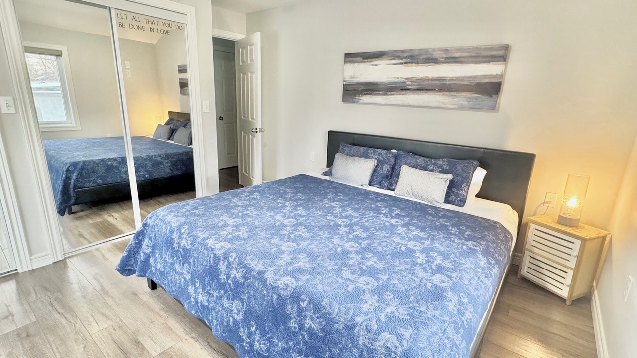 Photo of Bedroom in Crystal Beach