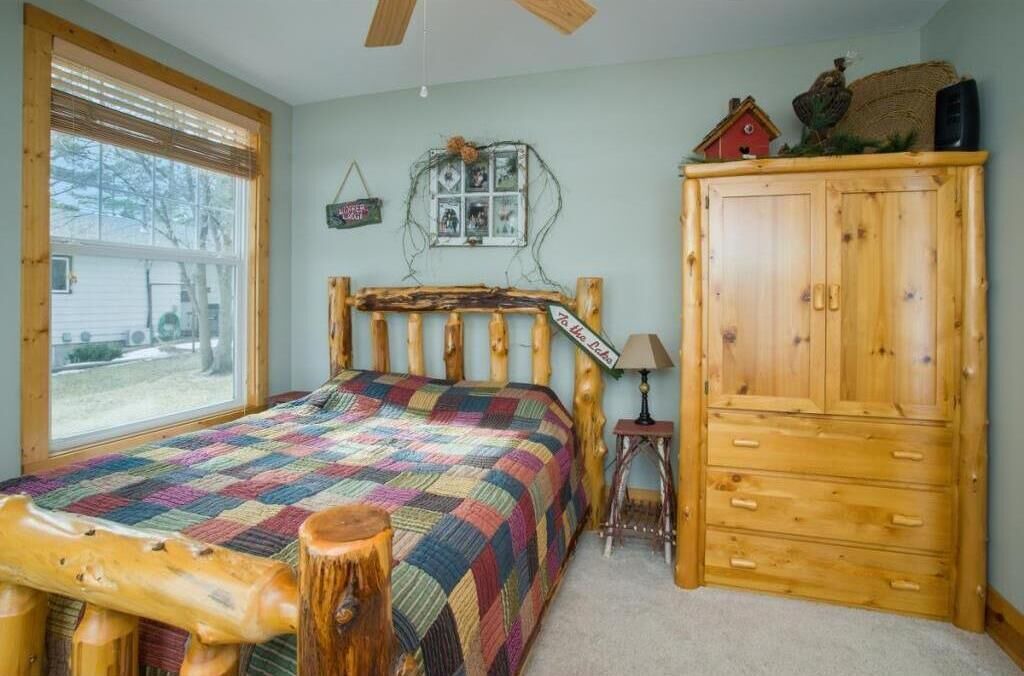 Photo of Bedroom in Clear Lake