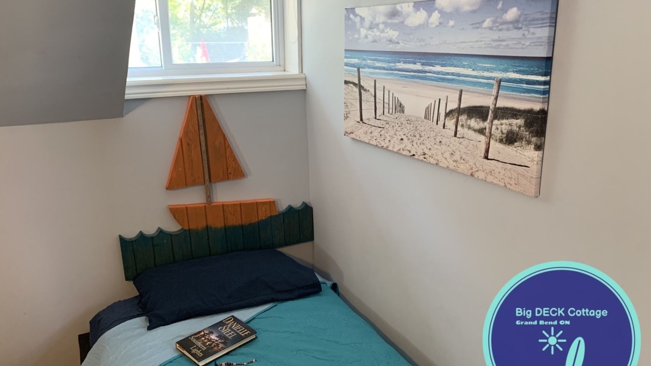 Photo of Bedroom in Grand Bend