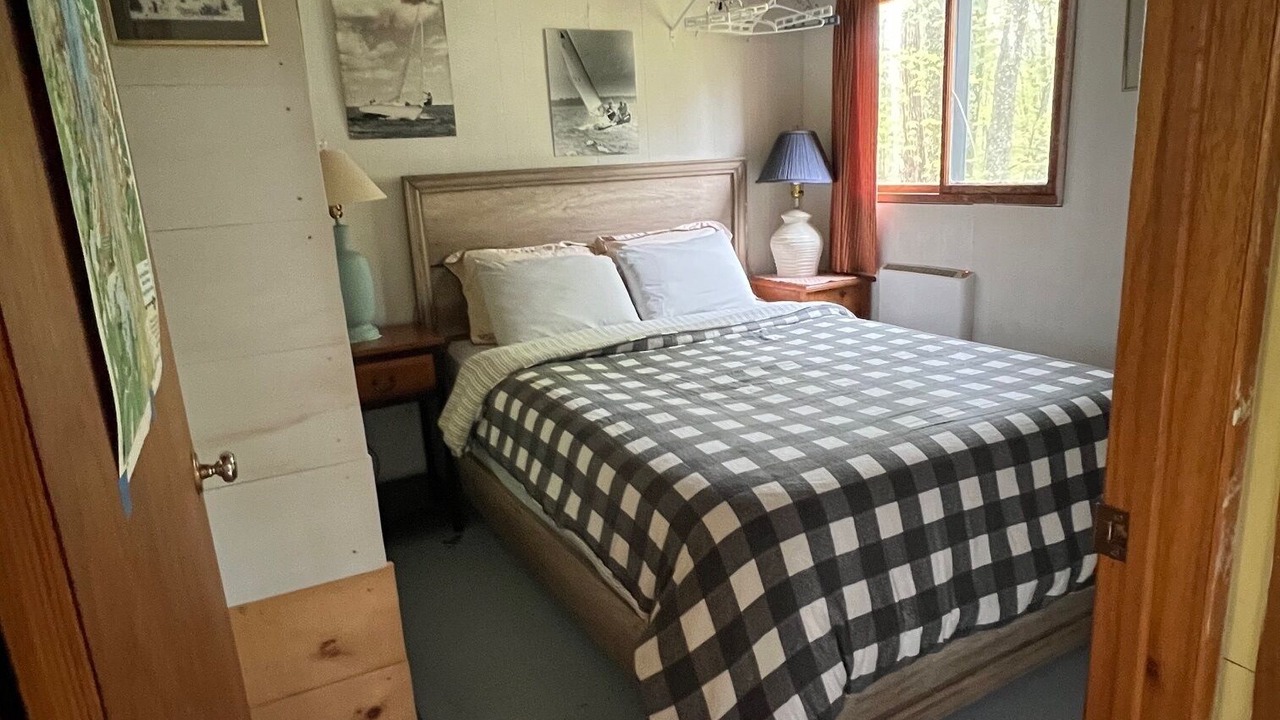 Photo of Bedroom in Leeds and the Thousand Islands