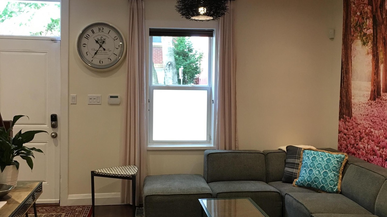 Photo of Livingroom in Trefann Court