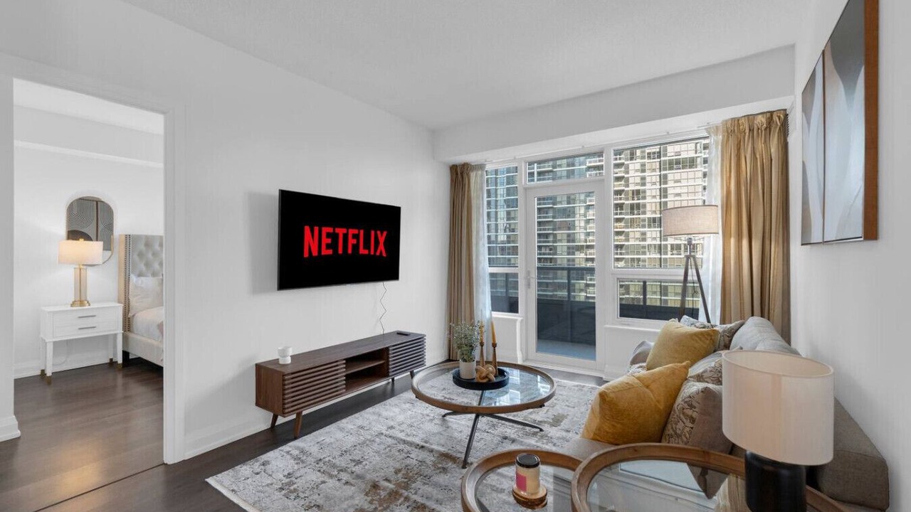 Photo of Livingroom in Willowdale