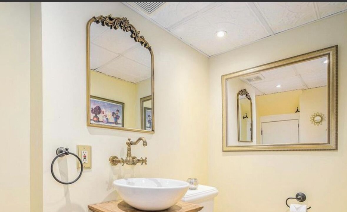 Photo of Bathroom in Vanier North