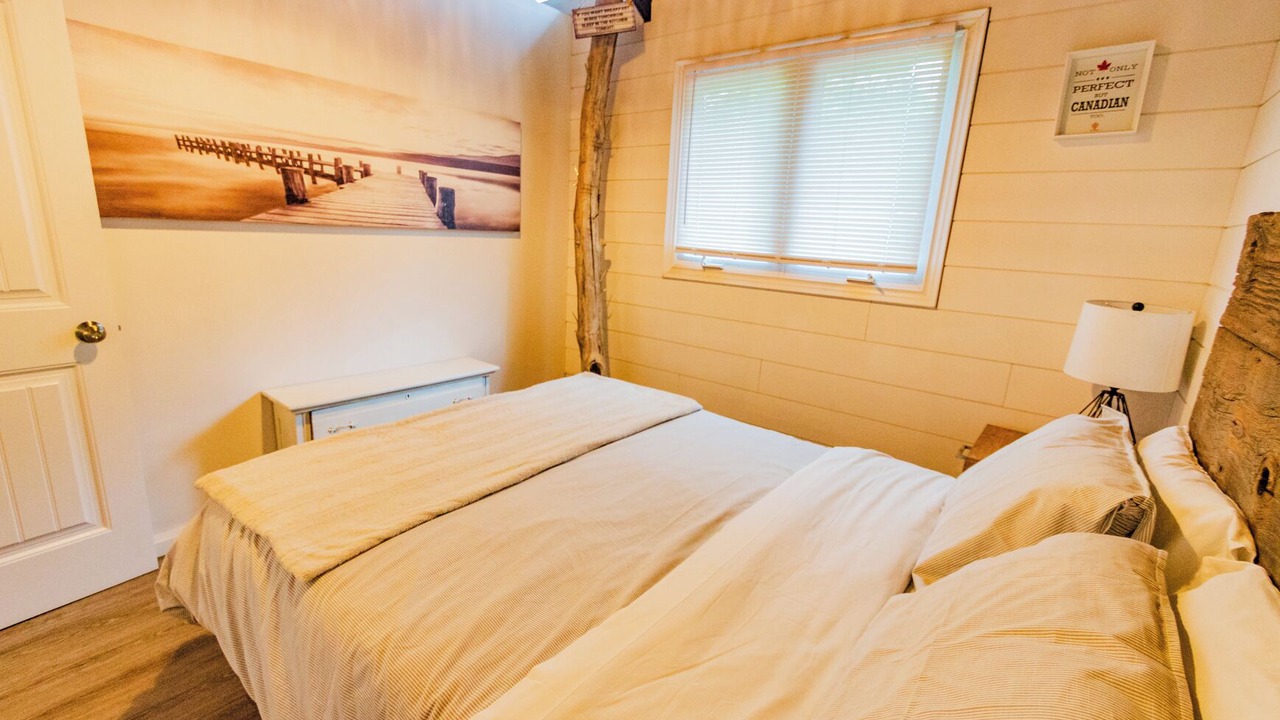 Photo of Bedroom in Port Colborne