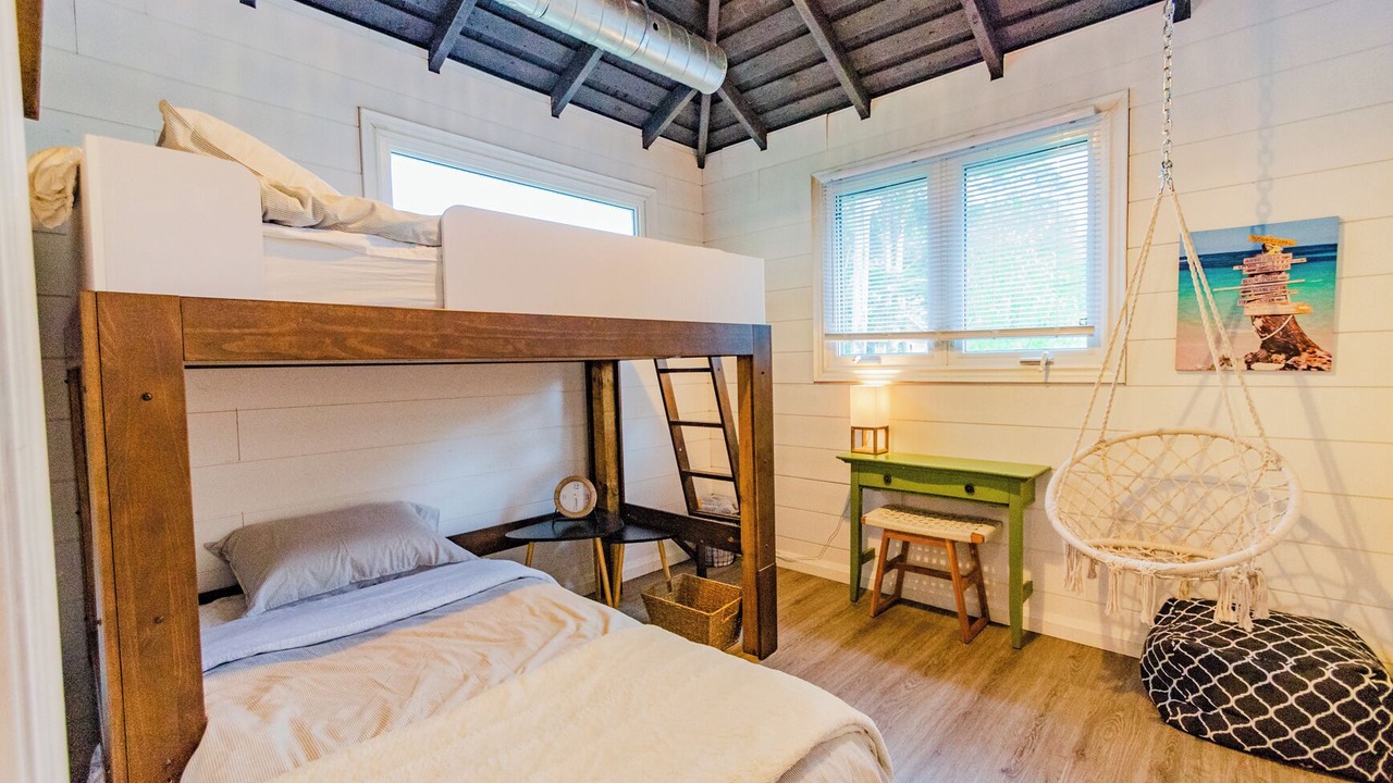 Photo of Bedroom in Port Colborne
