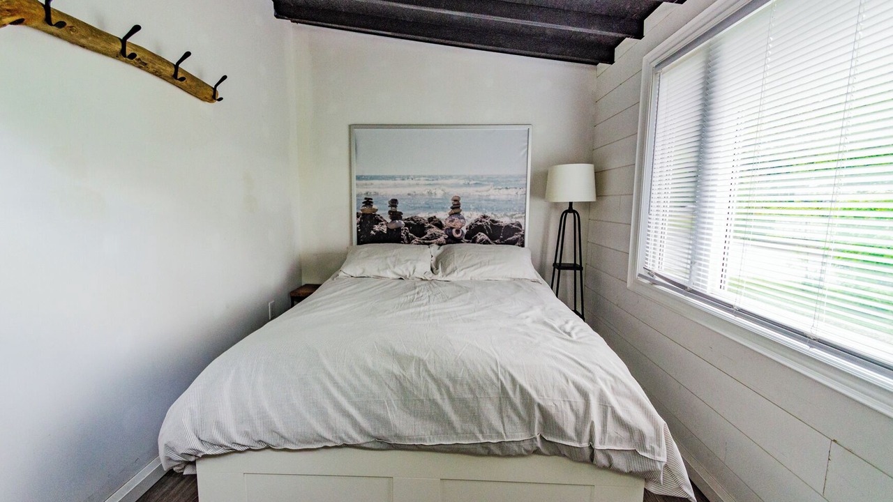 Photo of Bedroom in Port Colborne