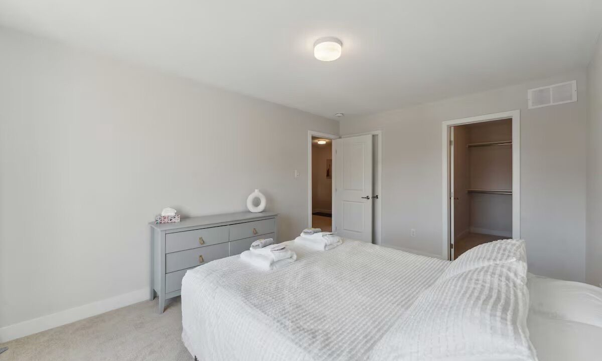 Photo of Bedroom in Ottawa Division