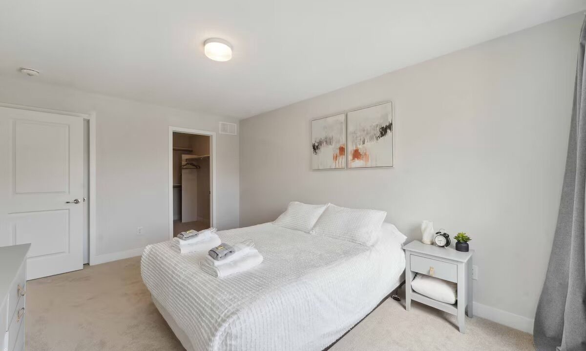 Photo of Bedroom in Ottawa Division